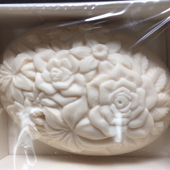 Beautiful Soap Bars from France Set of 4 - Picture 4 of 5